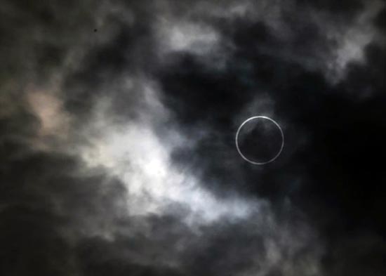 Imagen captada desde tokio del eclipse del 20 de mayo